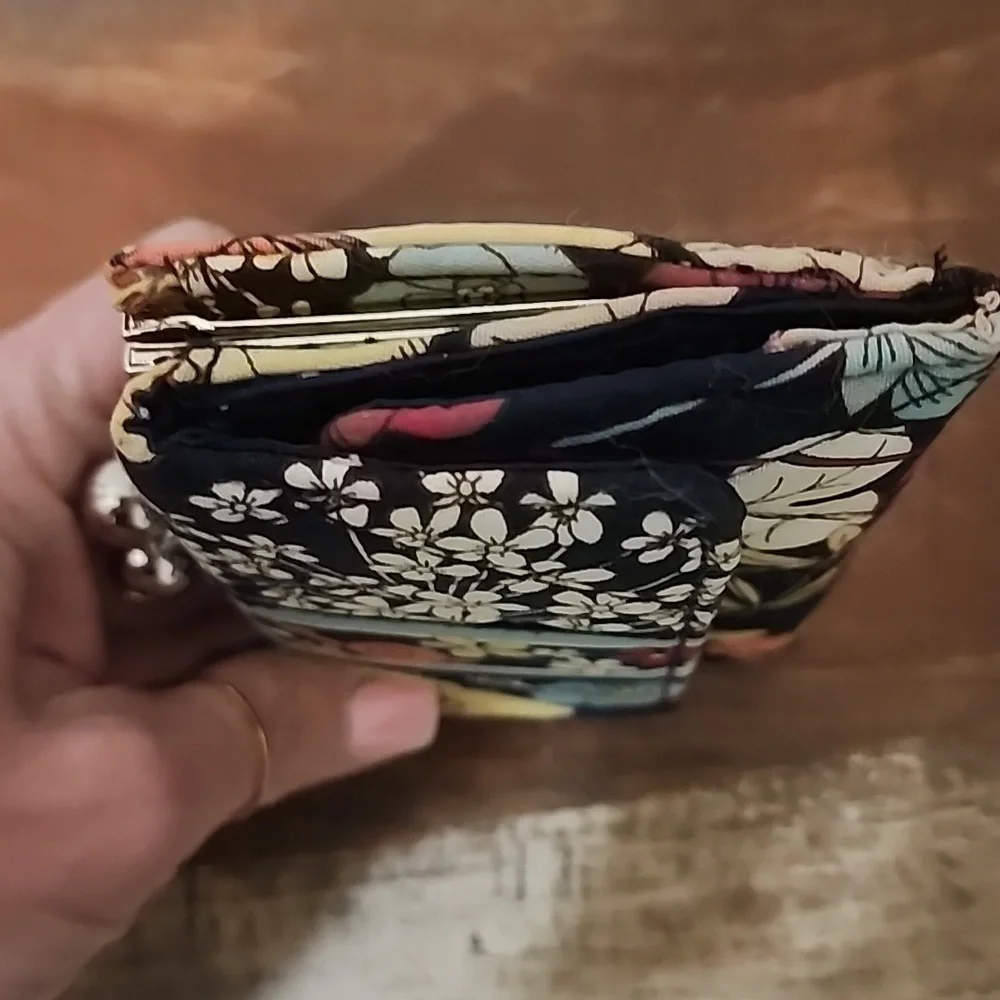 Vera Bradley Floral Snail Kisslock Wallet Coin Pouch Snap - Picture 7 of 14